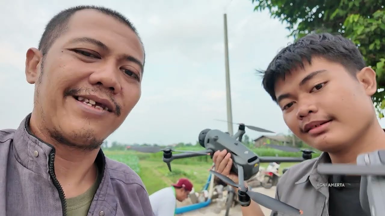 Vlog Terbang di Ngadiloyo Ngadiluwih Kediri sambil menikmati sore hari