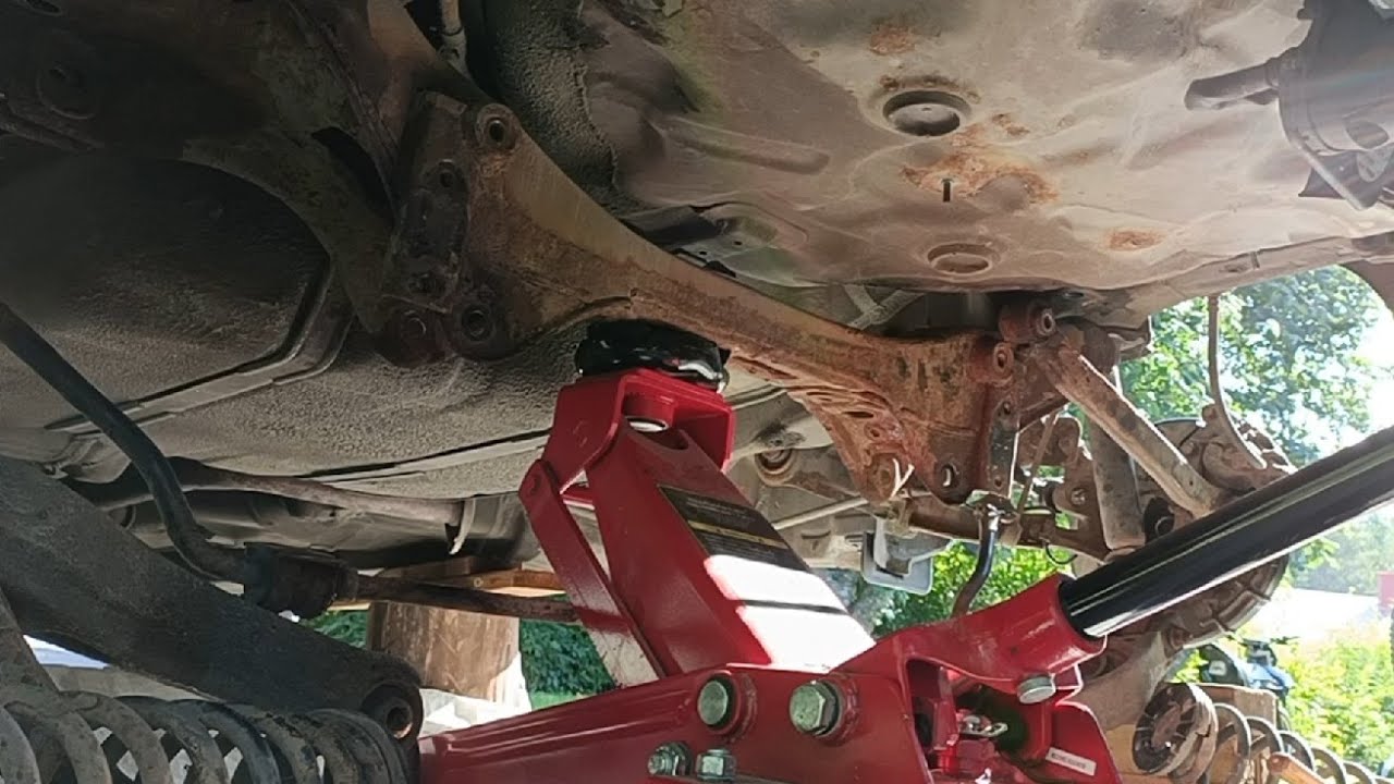 Hyundain ruosteinen taka-akselipalkki vaihtoon