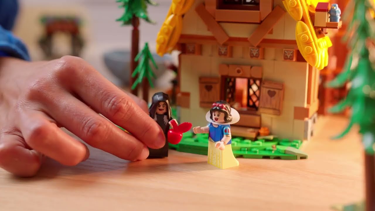LEGO Disney Snow White and the Seven Dwarfs&rsquo; Cottage Officially Announced