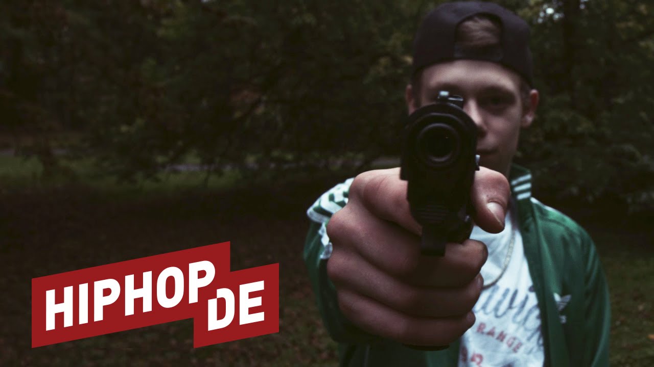 Caput - 2 Jungs & eine Waffe (prod. Ear2ThaBeat) - Videopremiere