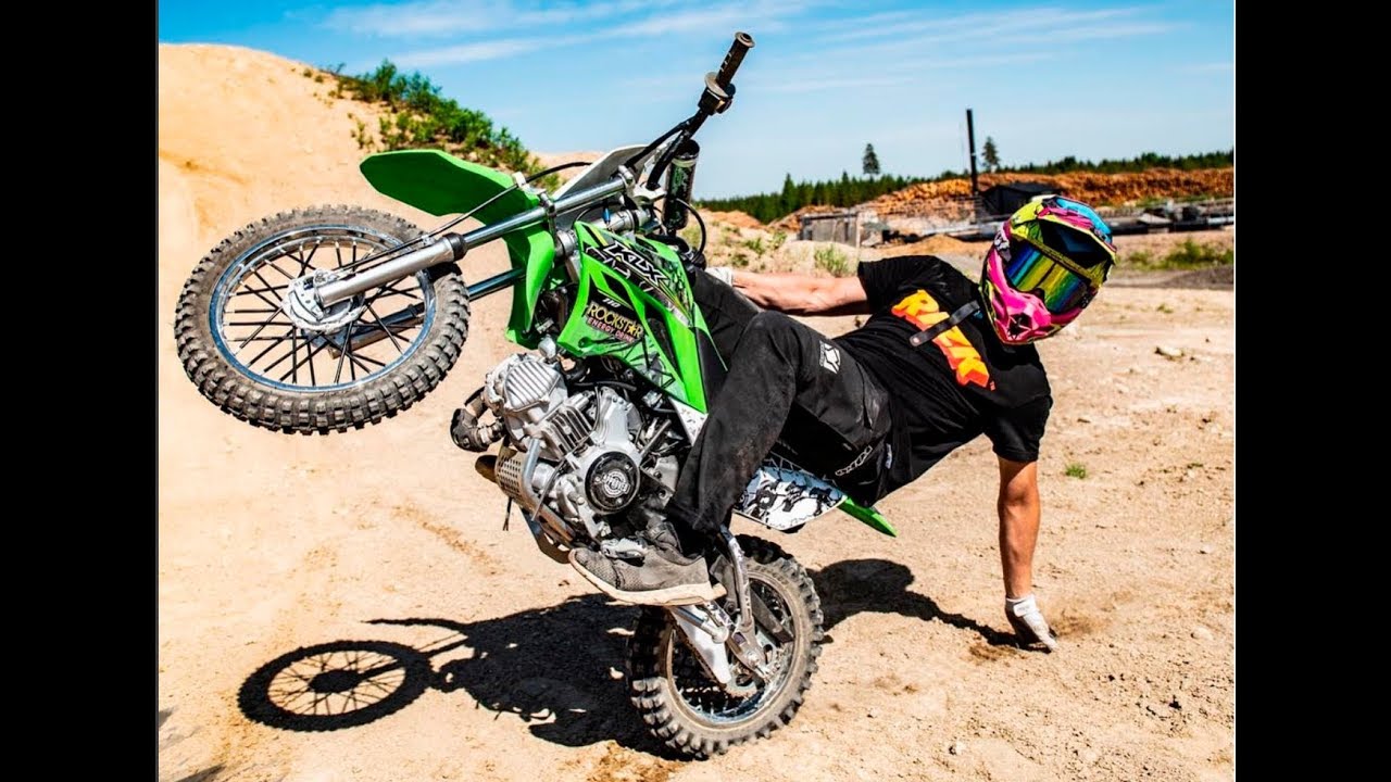 110 Kawasaki teippaus ja testiajo