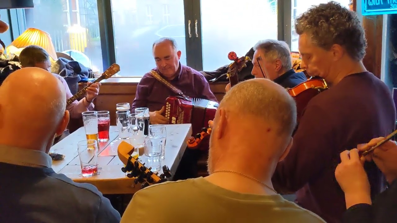 Another tune from the Irish Traditional Music Session in Monroe's Tavern Galway Feb 10 2023.