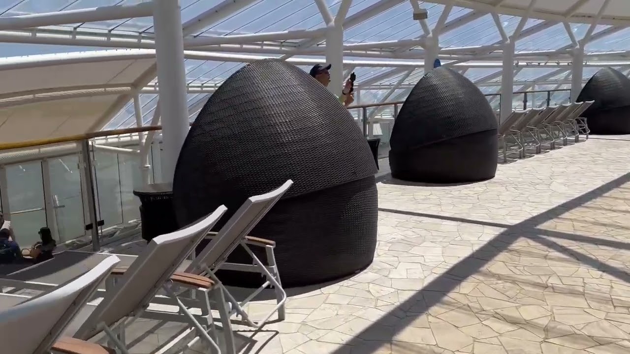Harmony of the Seas - Solarium, Bistro, and Pools