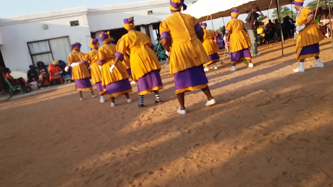 Basadi ba khureng