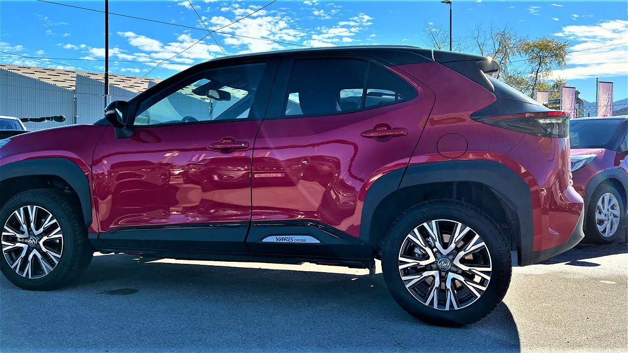 New Toyota YARIS Cross Hybrid 2023 by Supergimm