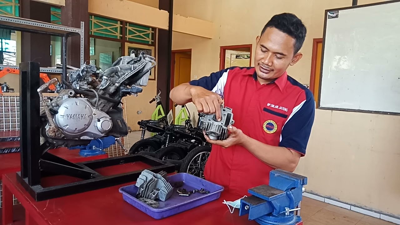 analisis kepala silinder sepeda motor