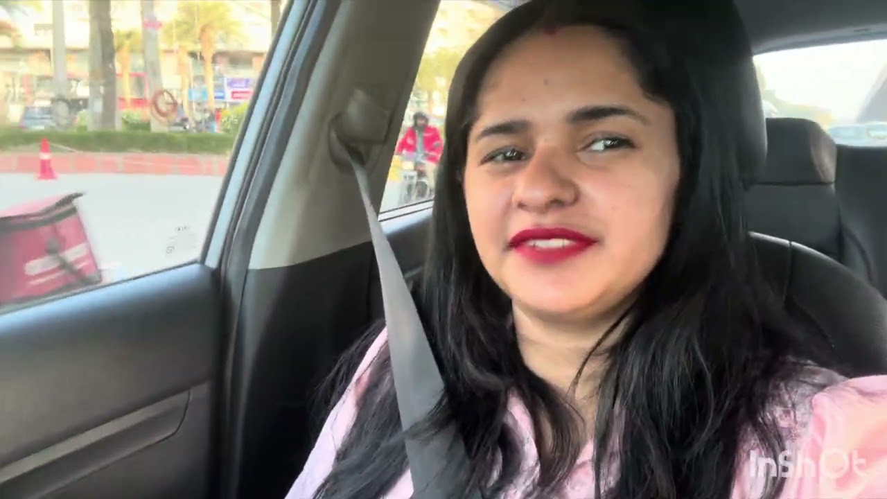 Valentine’s Day पर गिरते गिरते बची 🙈