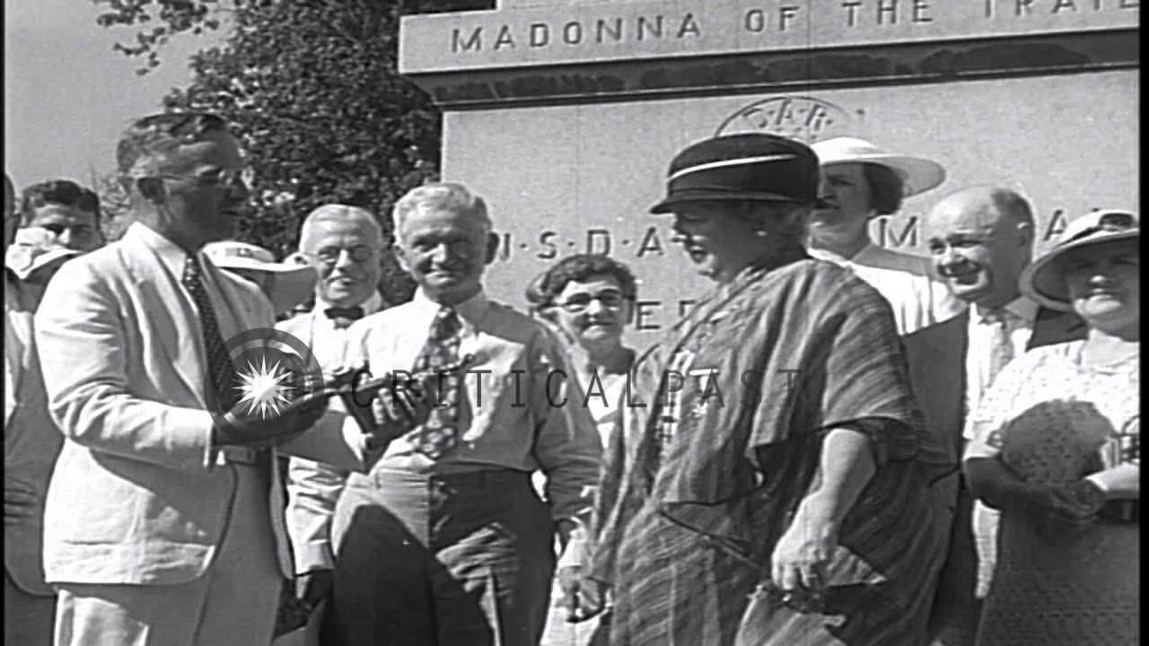 Madonna of the Trail statute in Lexington, Missouri. HD Stock Footage