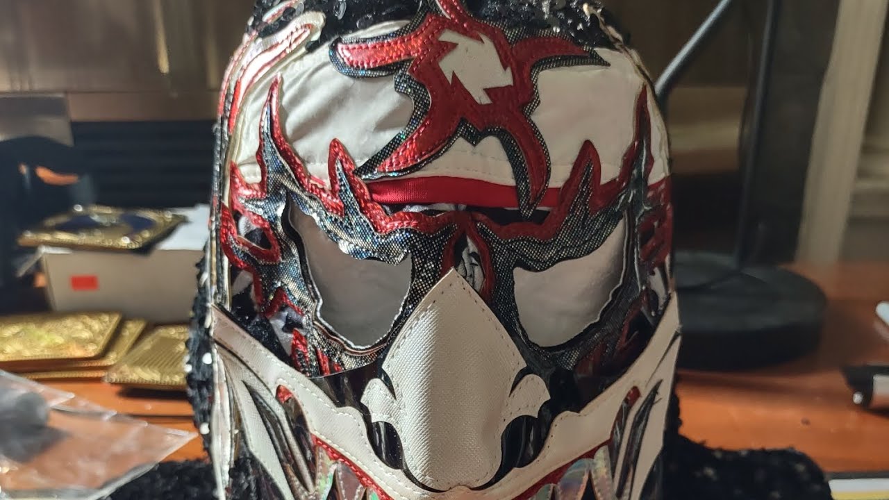 WWE Shop Penta Debut Semi Pro Mask Unboxing and Review
