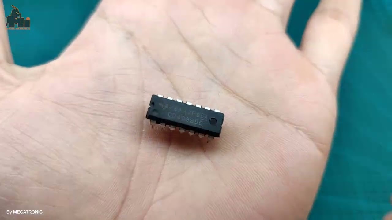 4093-C356 | CD4093BE Quad 2 input NAND schmitt trigger 4093
