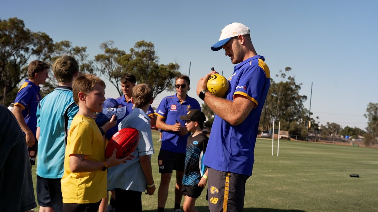 Familiar faces for Robertson at community camp