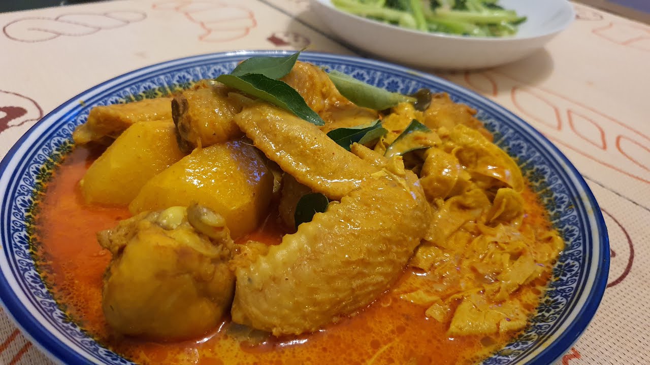 Curry chicken that will make you drink the broth non stop (ingredient list provided)