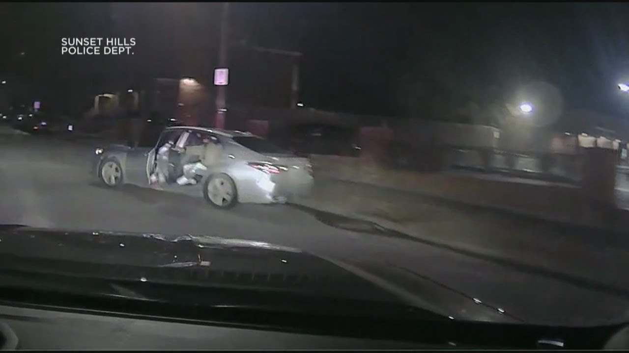 4 at large following car break-ins, police chase in Sunset Hills