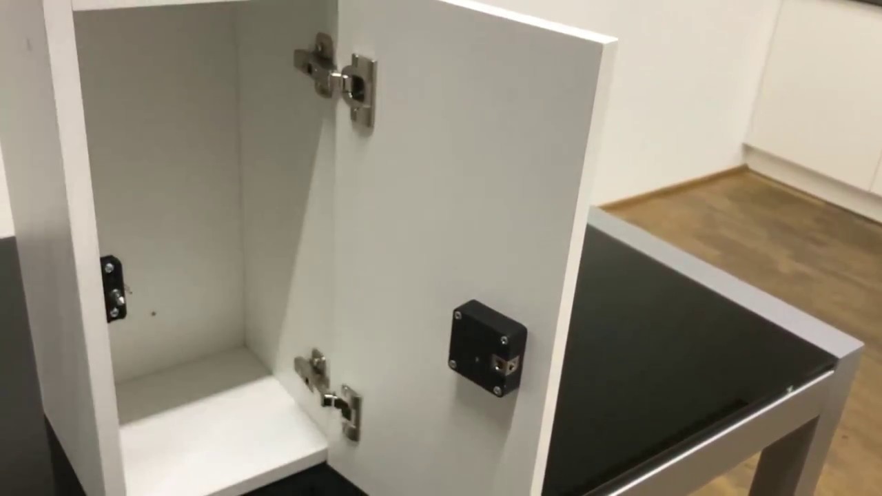 Solo electronic lock - installation on a locker / wooden door