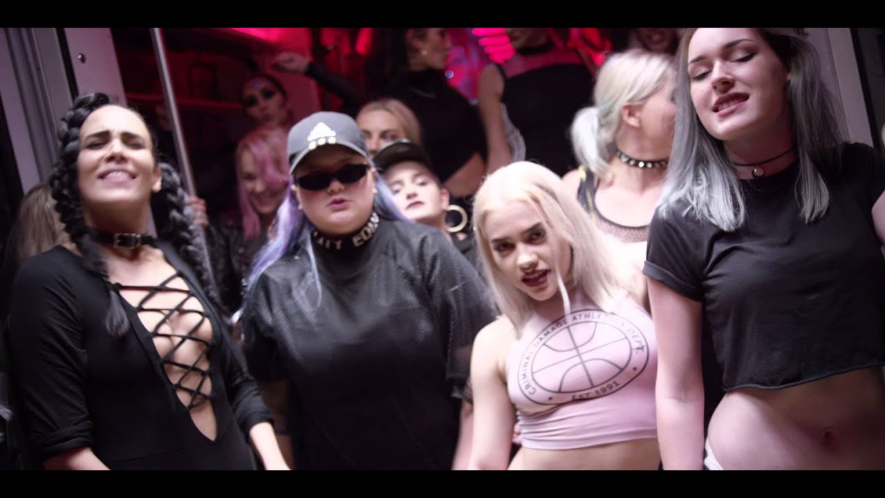 Sini Sabotage Muuta ku mä feat. Alma