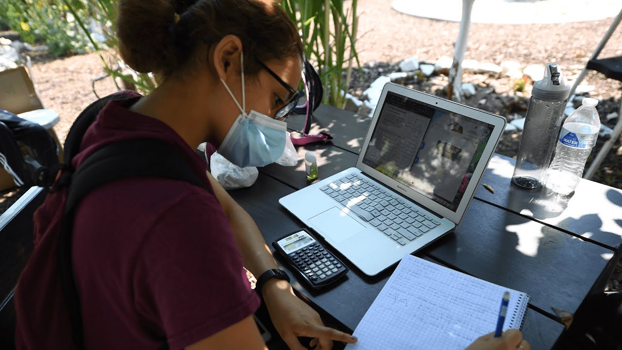 Coronavirus and college debt: Students  feel increased financial pressure amid COVID-19