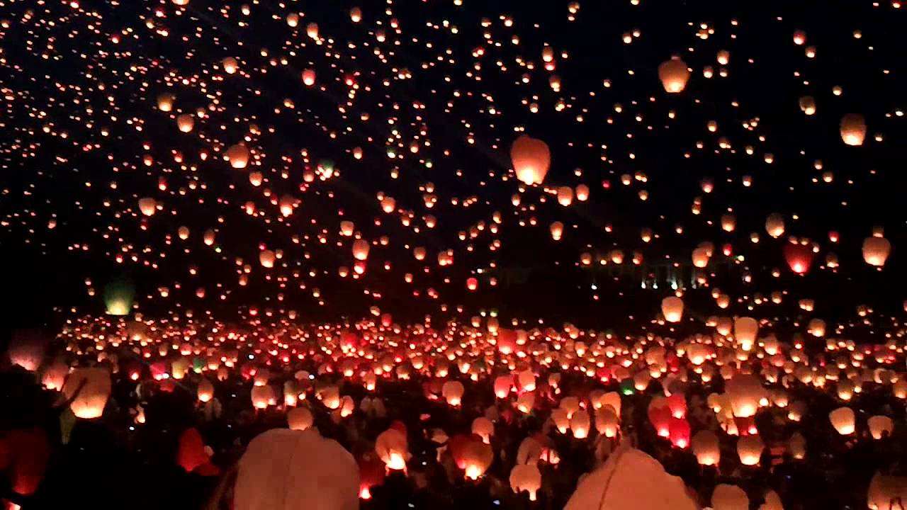 Poznań - Noc Kupały - bicie rekordu w puszczaniu lampionów.