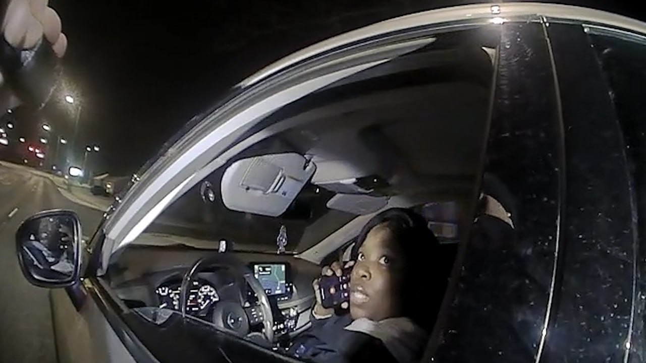 Lady Turns Traffic Stop Into A Felony, Ends Badly