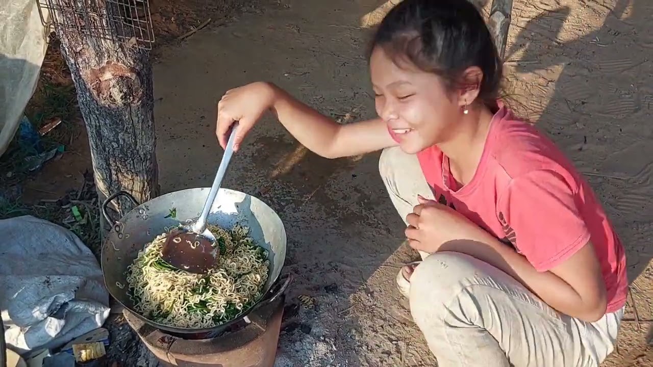ដឹកលូដាក់អោយអ៊ំស្រីឃុនឌីណាចំនួន12កង់ការងារនៅដីគាត់និងធ្វើបន្តទៀតថ្ងៃក្រោយ