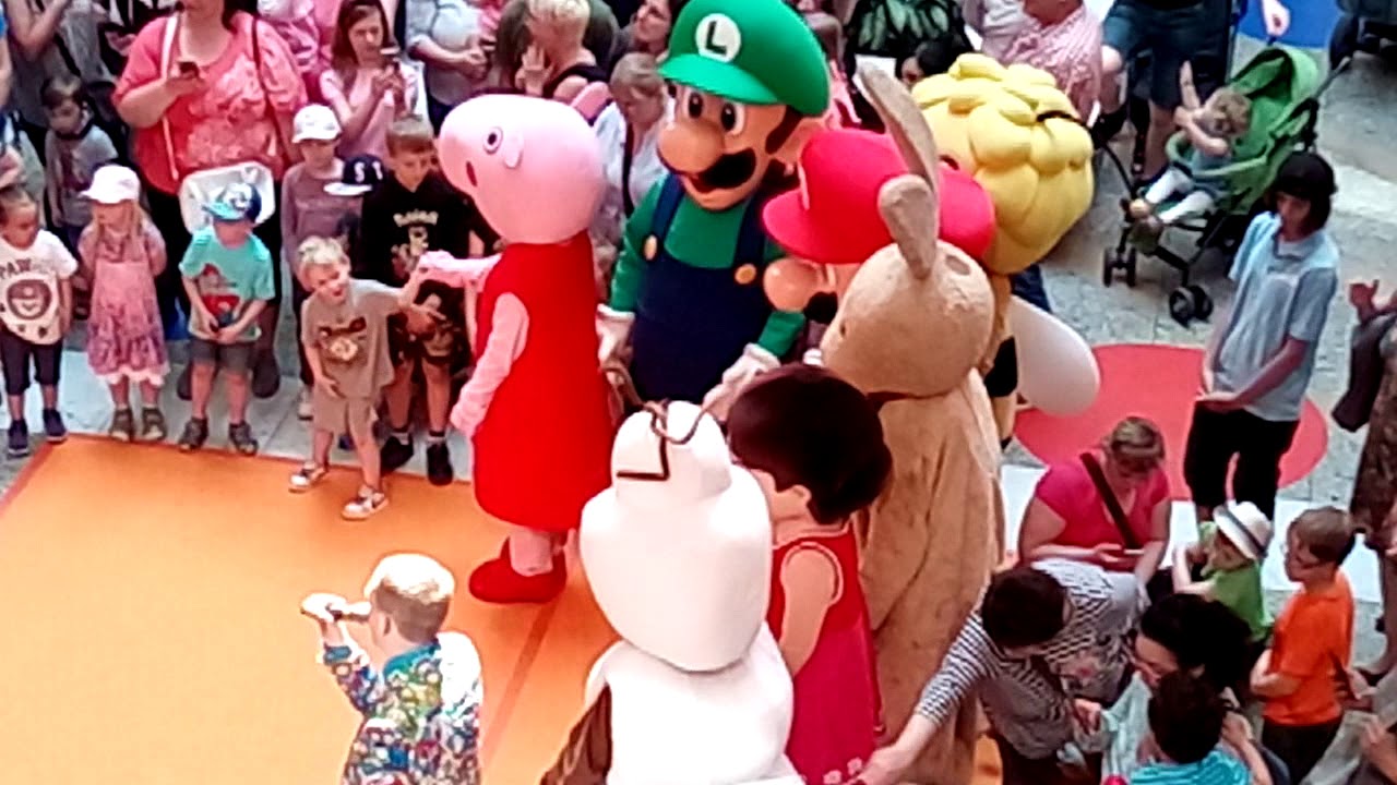 Maskottchen im Ring Center