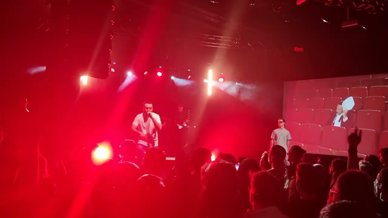 Avi - Manifest live (B17 ,Poznań)