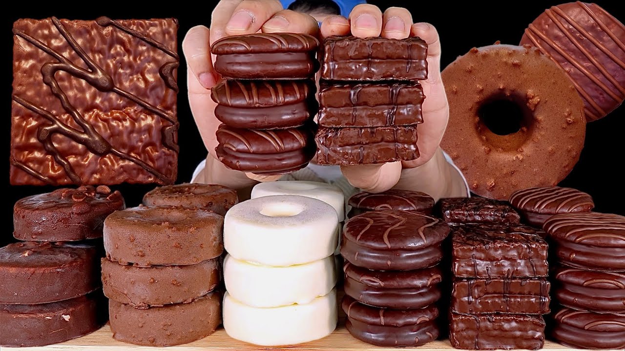 ASMR 몽쉘 오예스 초코파이 초코도넛 아이스크림 구구아이스크림 먹방~! Chocolate Doughnut Ice Cream With Chocolate Bread MuKBang~!