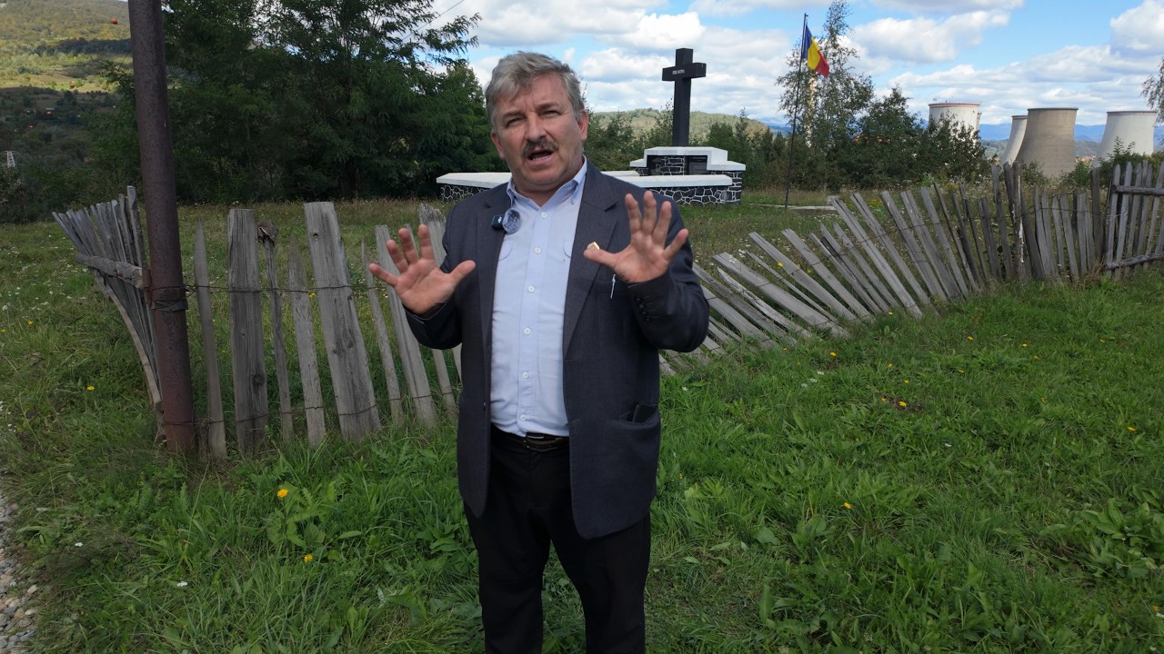 Am descoperit cu șeful de gară din Petroșani o groapă comună ASCUNSĂ cu 637 de soldați! 😱🇷🇴