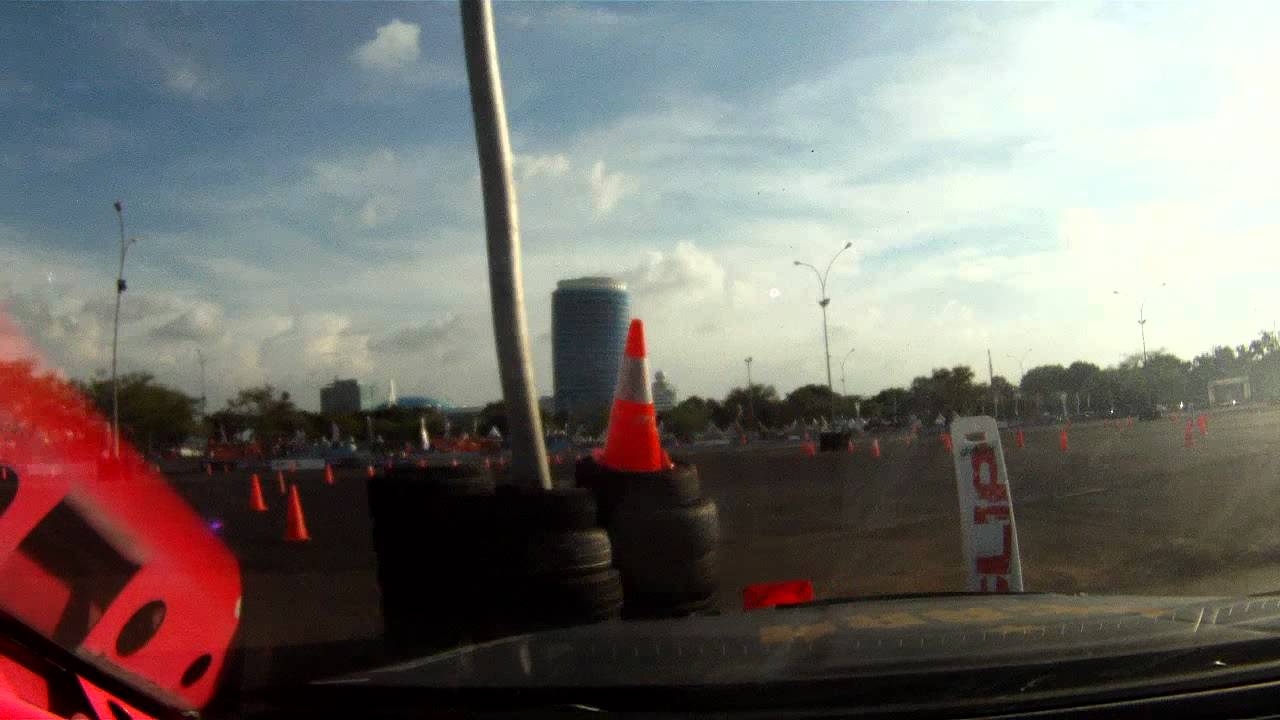 DriftPic Video Regi Fiandisa Formula Drift Asia 2011 rd 2 Qualifying Run