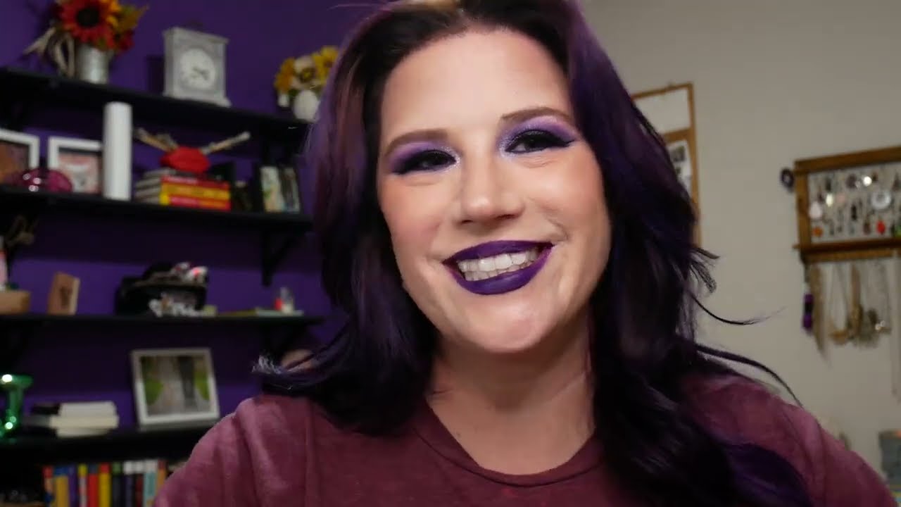 A Monochromatic Moment - Makeup Therapy