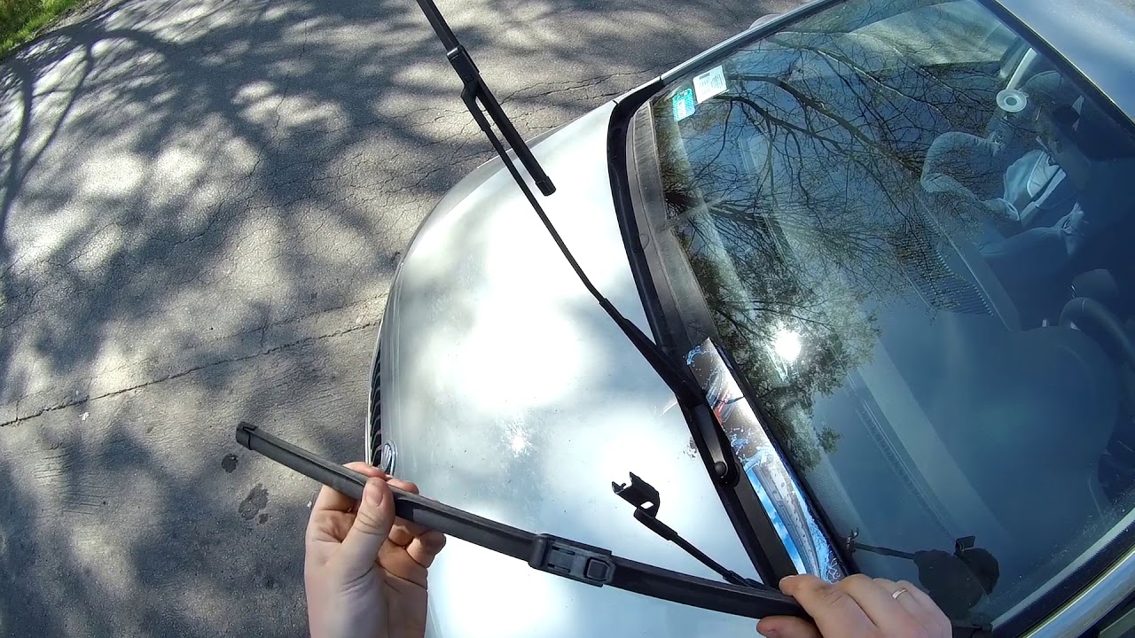 Jak wymienić wycieraczki przednie Skoda Citigo/Seat Mii/VW UP Bosch Areo Twin #Majster Amator odc.23