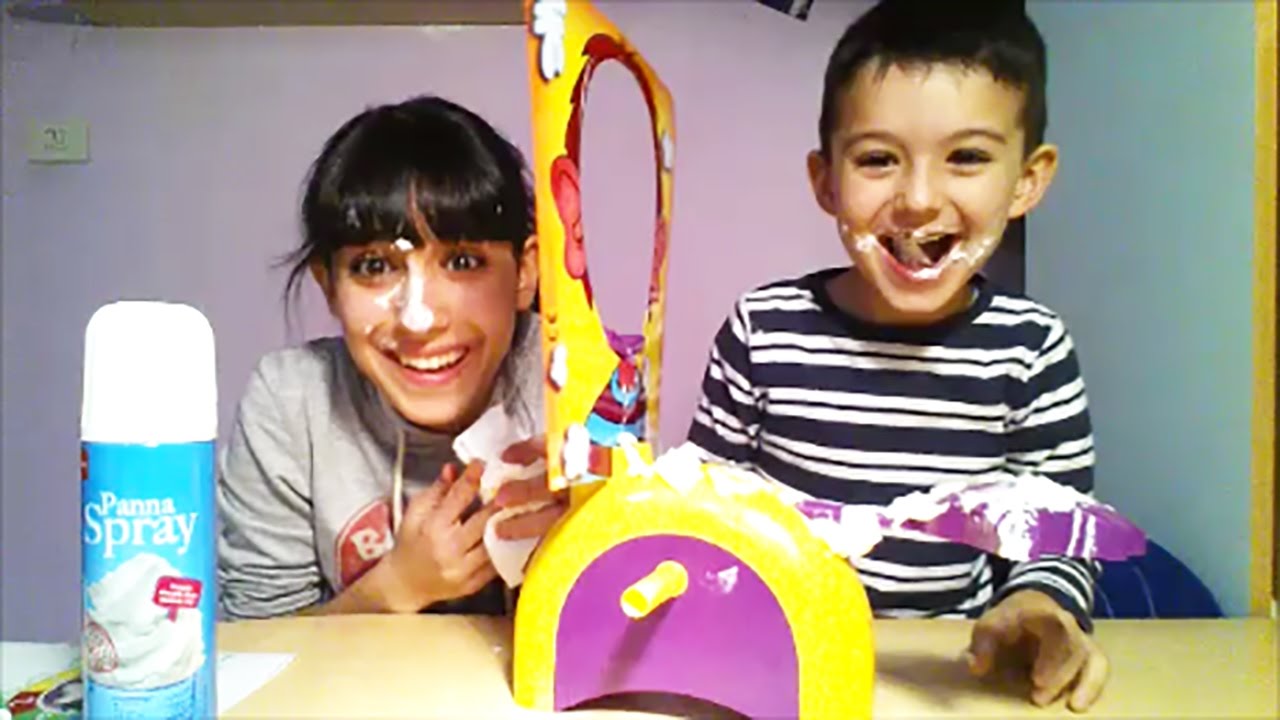 CHALLENGE #15: Torte in faccia Challenge - SPECIALE 25.000 iscritti!!