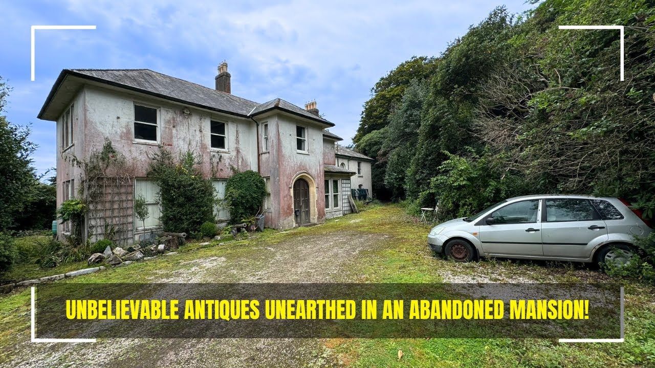 Unbelievable Antiques Unearthed in an Abandoned Mansion!!