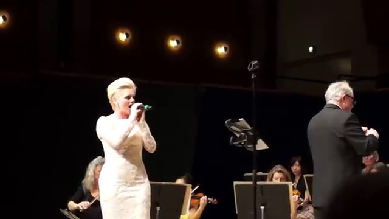 Trine Gadeberg synger PIE JESU ♥ (Olinerne)