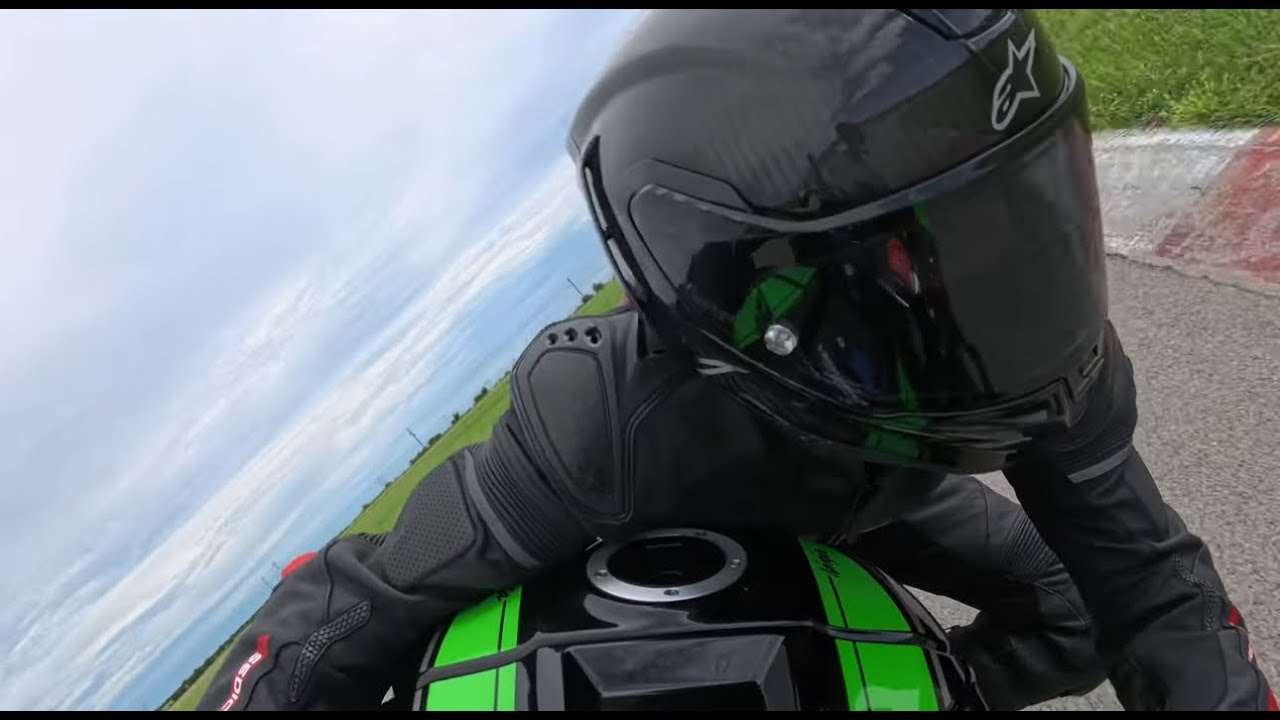 Riding The Track In The Rain On My ZX10R