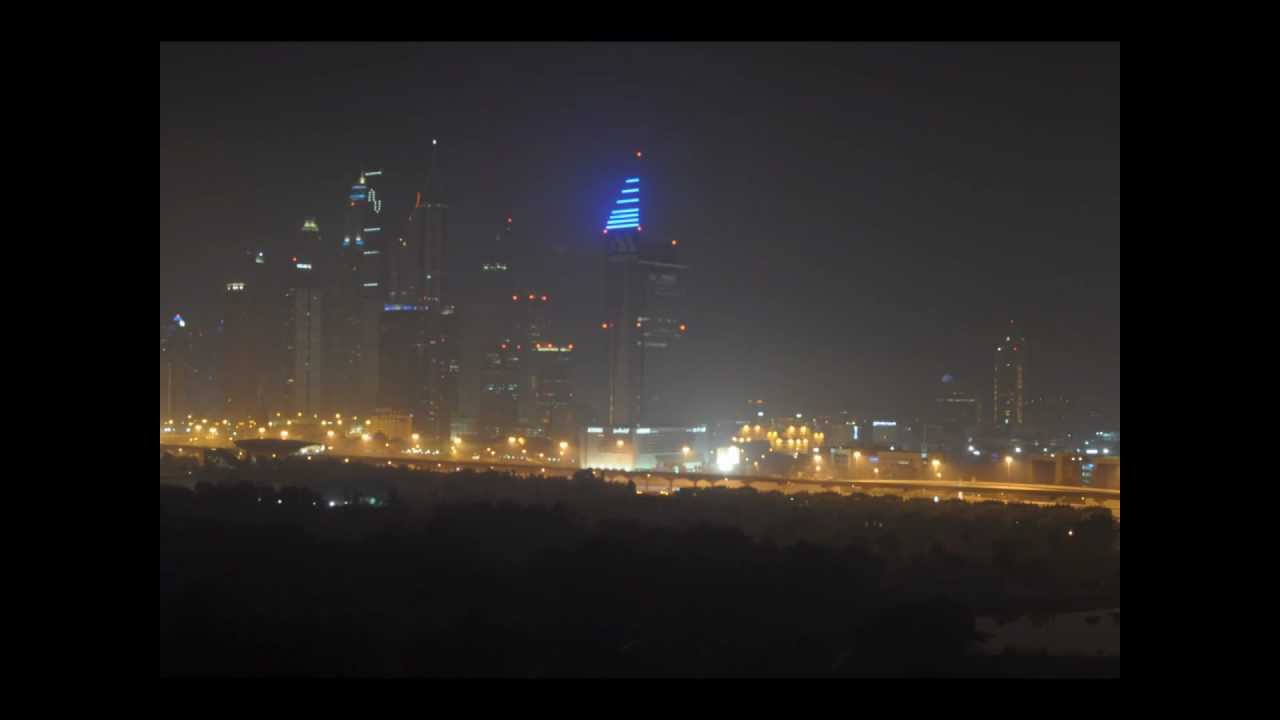 Dubai, fretki i my - Zamglony Dubaj