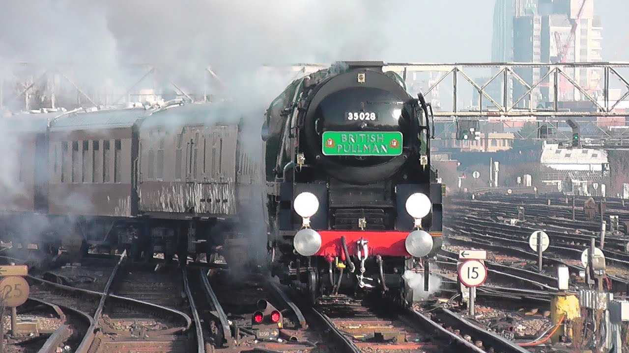 SR 35028 'Clan Line' storms through Clapham Junction! 23/01/15