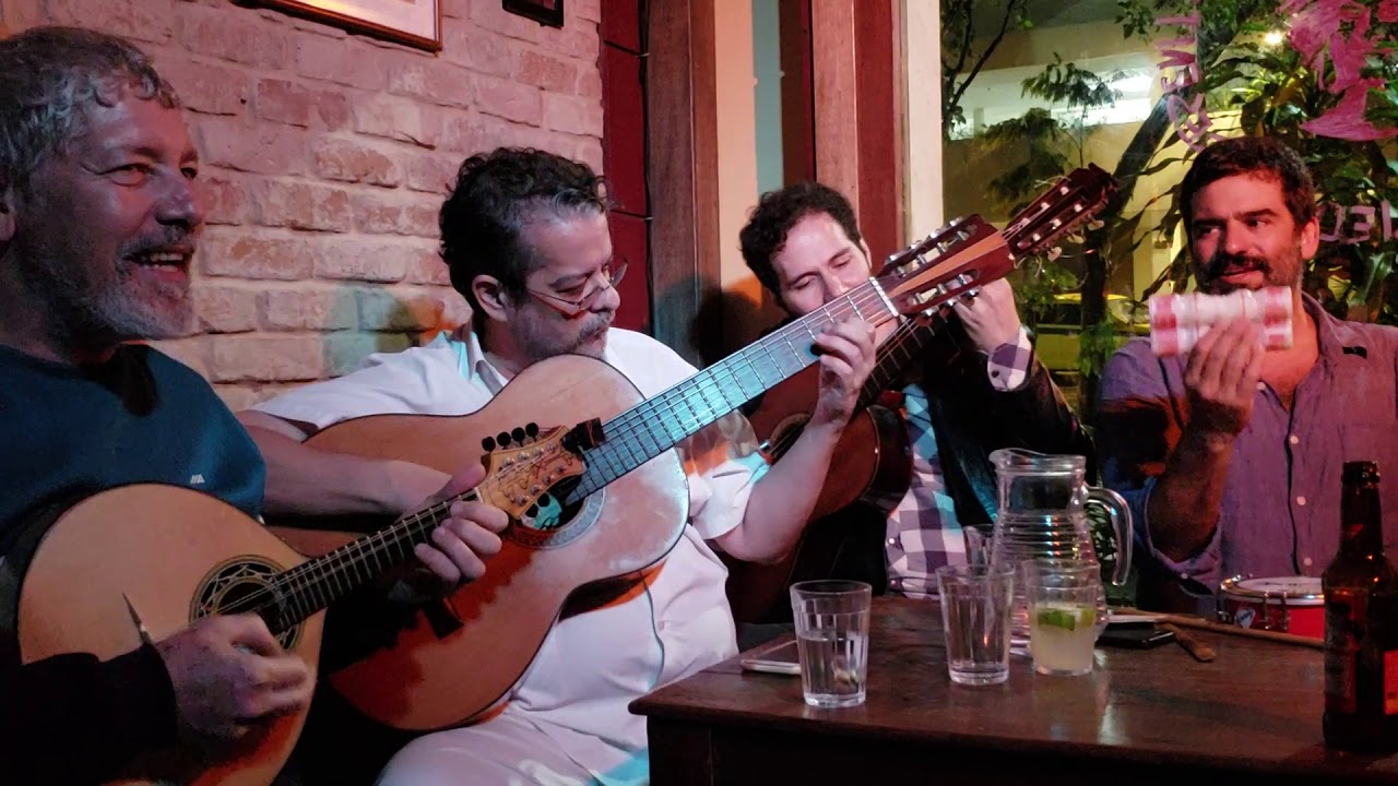 Pedro Amorim e o Samba da Gávea em Samba da Moreninha de Pedro Amorim