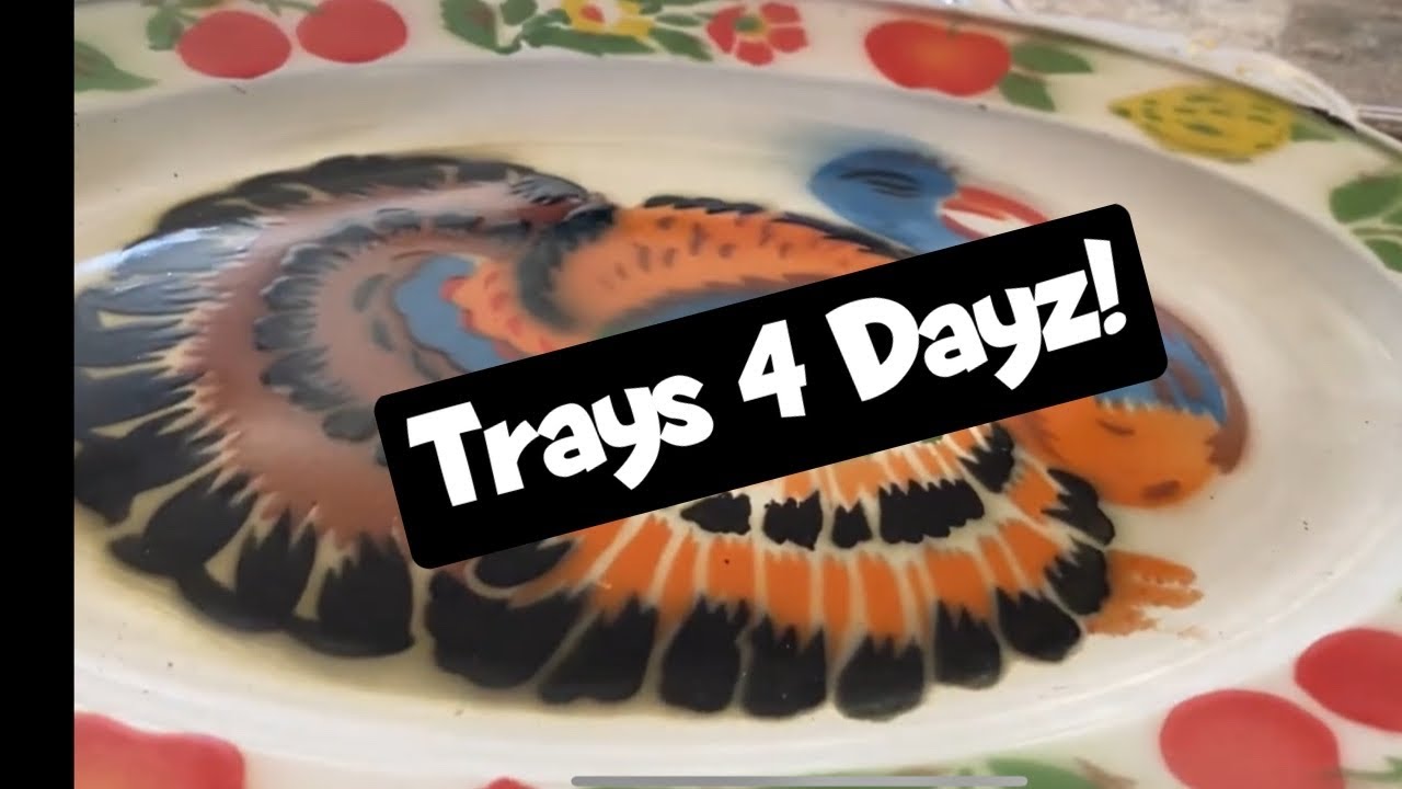 Vintage Serving Trays : Dead Gentry