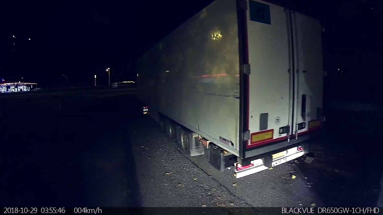 Vrachtwagen slecht geparkeerd