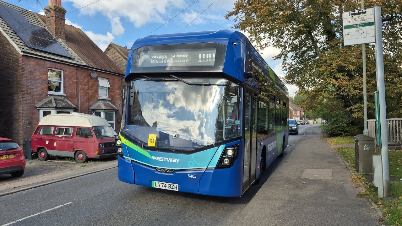 *Re-routed through Westvale Park* Metrobus route 100 | 6403 (LV74 BZH) | Wright GB Kite Hydroliner