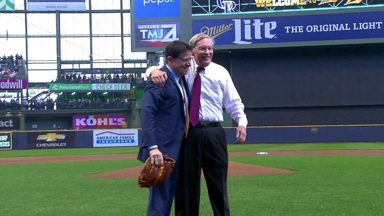 COL@MIL: Bud Selig throws ceremonial first pitch