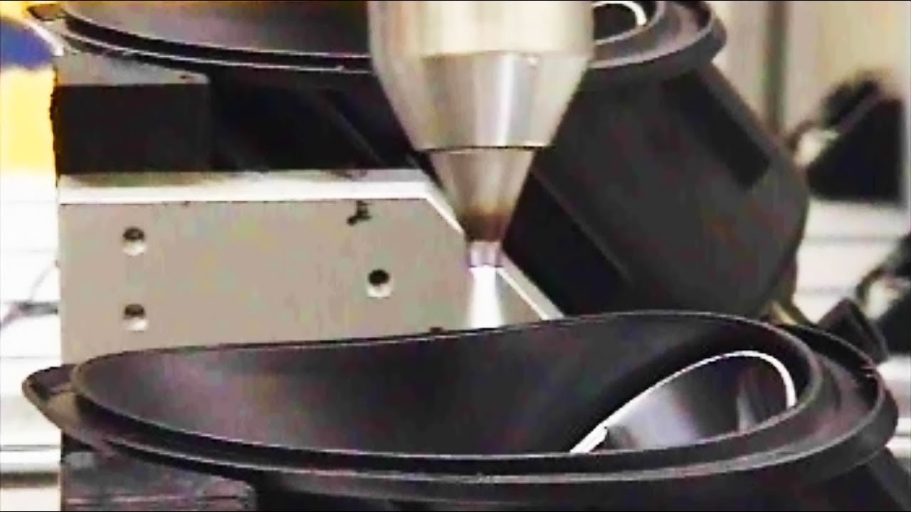 Bonding of Headlight Housings with Openair-Plasma®