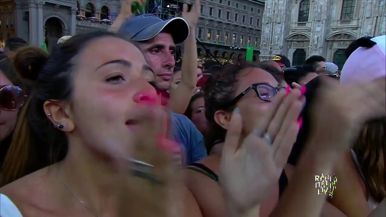 Emma Radio Italia live 2017 Calore-Occhi Profondi