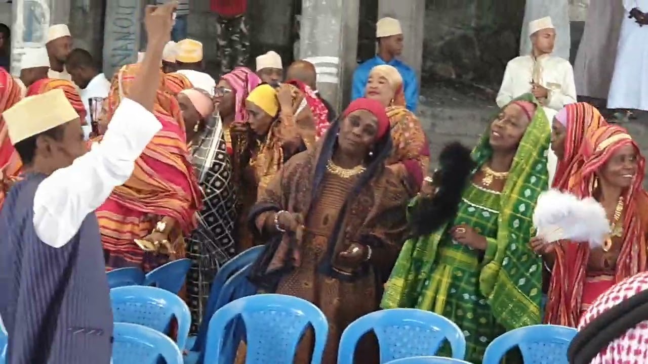 Danse du Tari &agrave; Mvuni - Ngazidja (Comores)