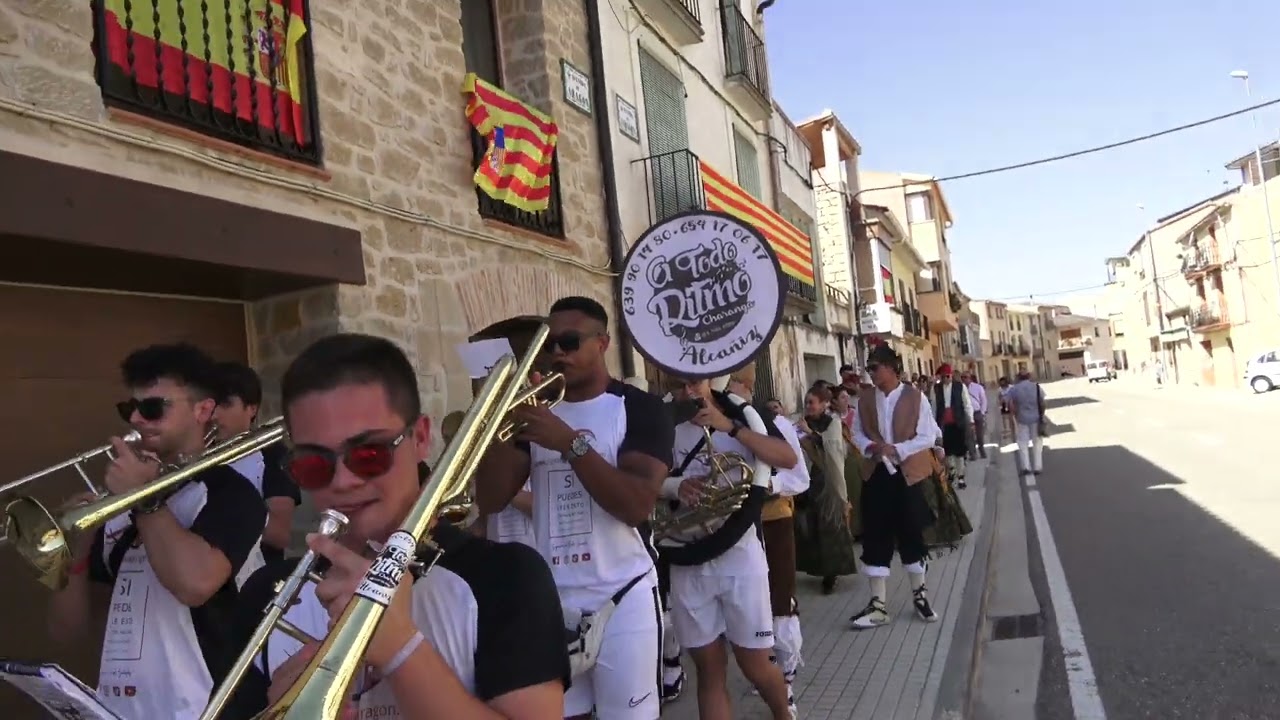 Fiestas Valdeltormo 2022. Pasacalles Reinas 15 08 2022