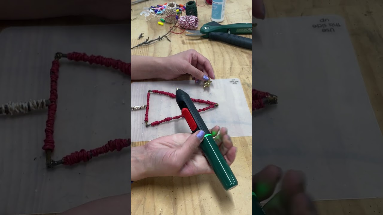 Make your own Christmas Tree Ornaments with the Gluey and EasyPrune 🎄