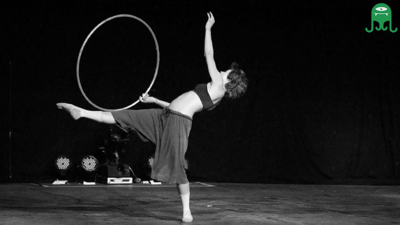 MOST AMAZING HULA HOOP IMPRO! - Tiana Zoumer - EJC 2014 open stage