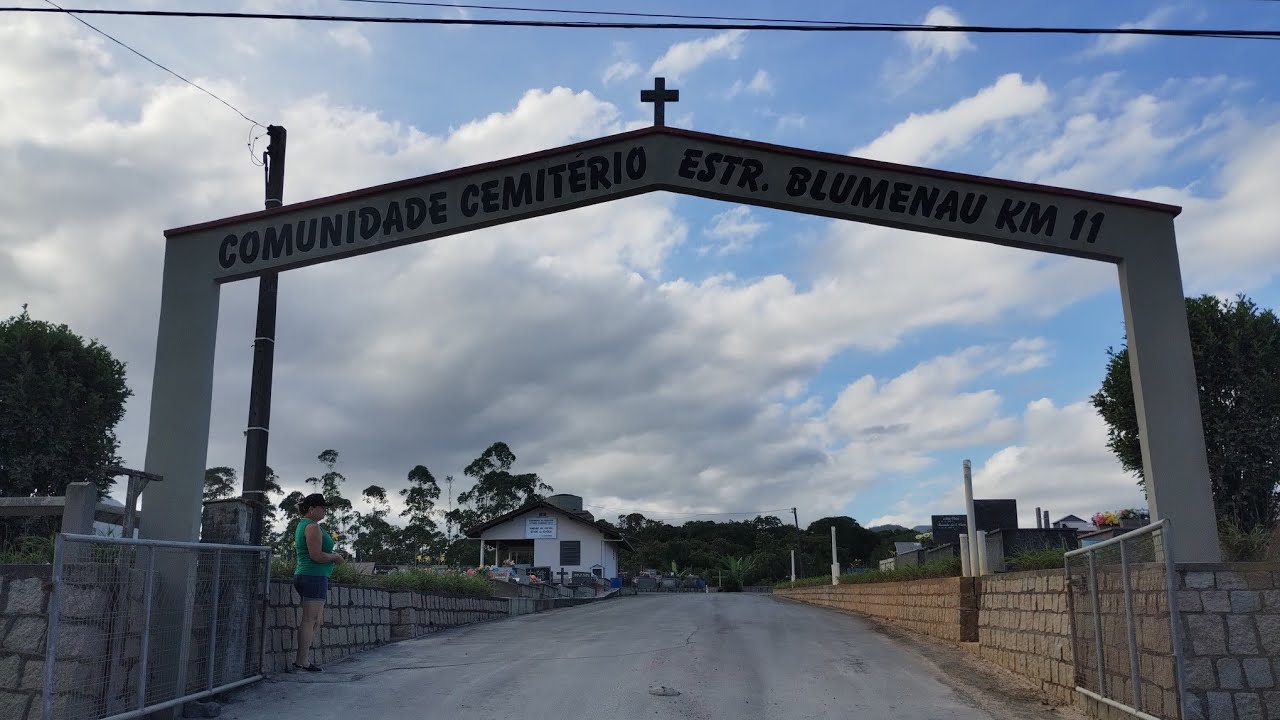 Cemitério na Estrada Blumenau, Joinville SC