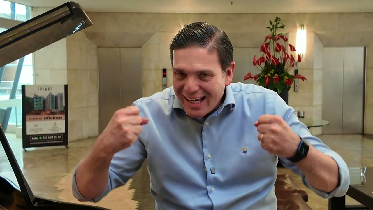 Mario Fernando Piano con el candidato presidencial Juan Carlos Pinzón