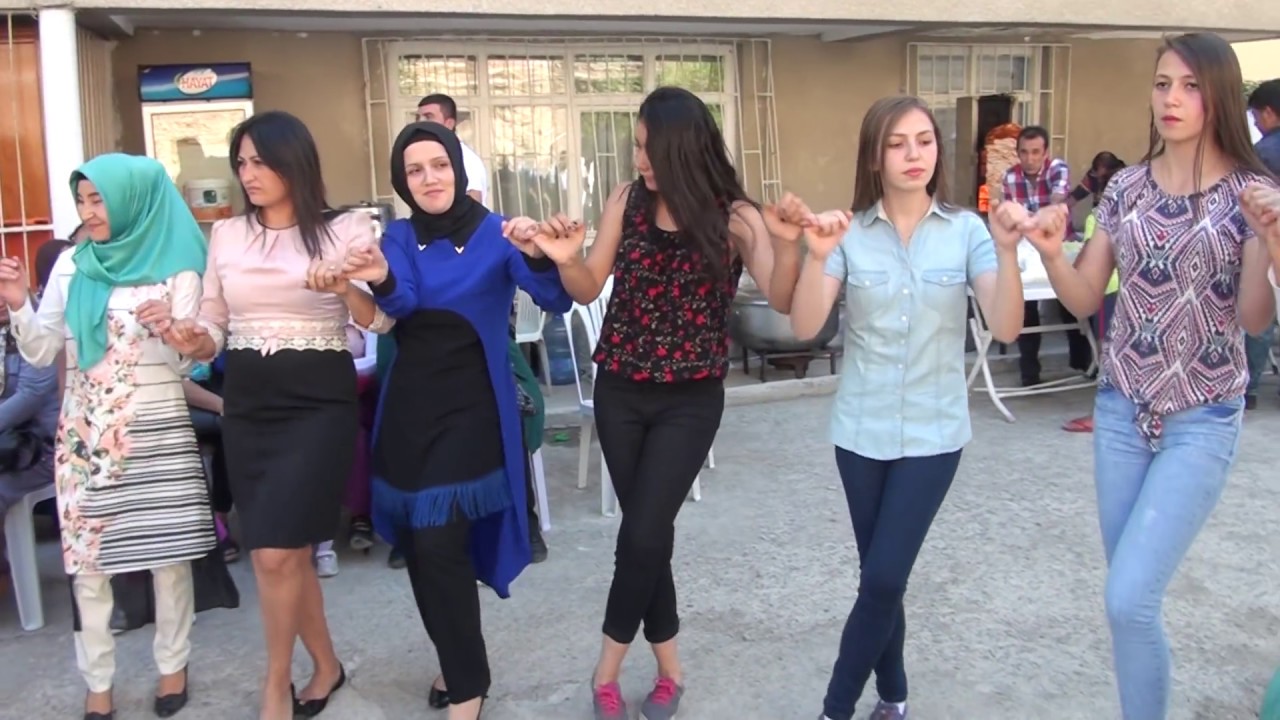 KAZANKAYALI HANIMLARDAN HALAYLAR